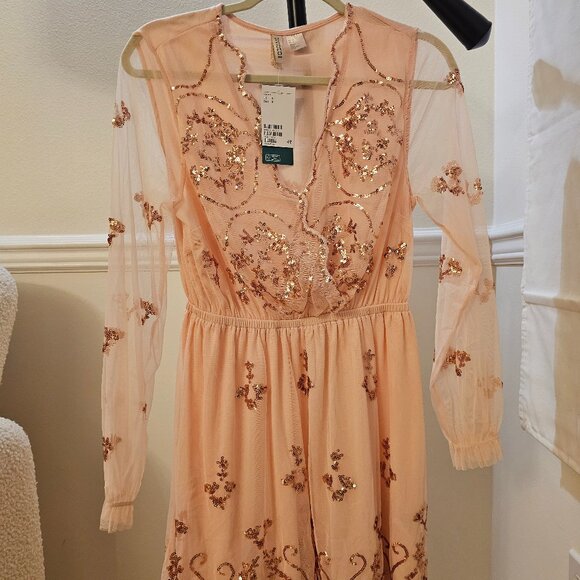 H&M pink sequin dress - Picture 1 of 3